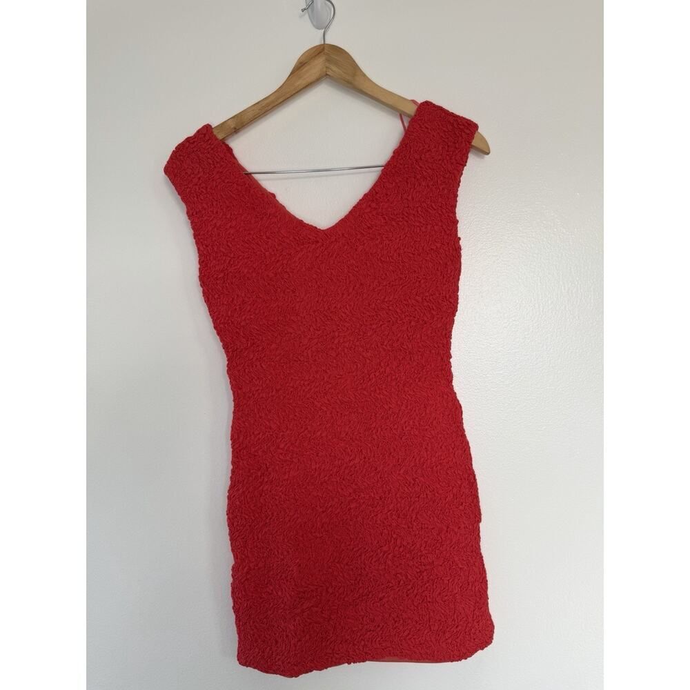 ASTR Red Textured Stretch coquette 90’s Sleeveless Bodycon Mini Dress M - Picture 2 of 10